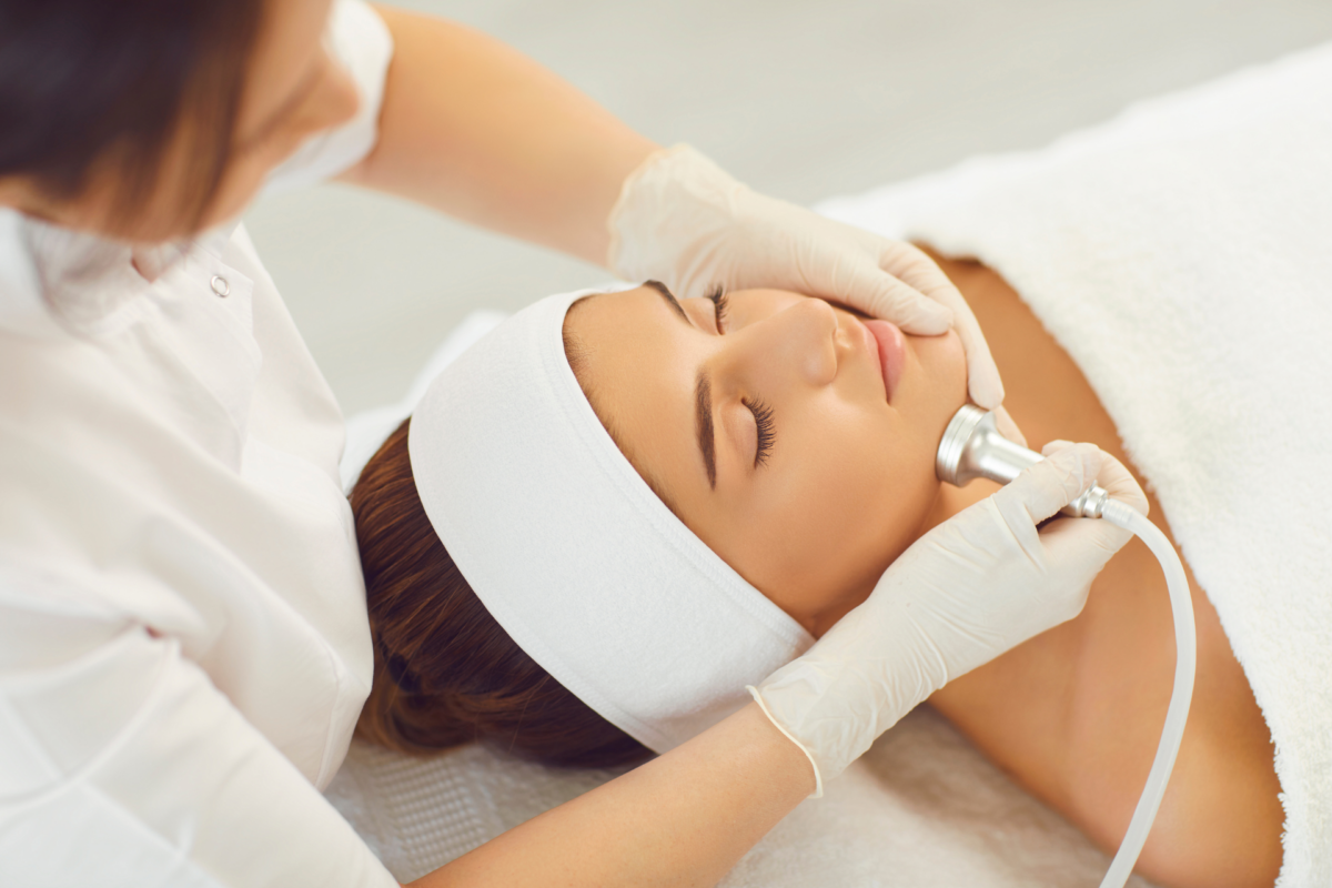 Microdermoabrasión: renueva tu piel desde la primera sesión